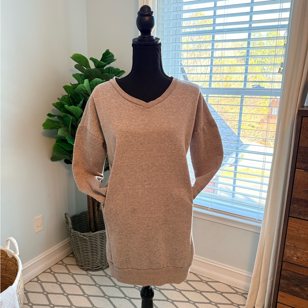 Active USA Women's V-Neck Sweater - Gray
